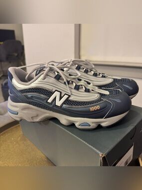 New Balance 1000 Navy and Gray Sneakers Size 7Y / 8.5 Women
